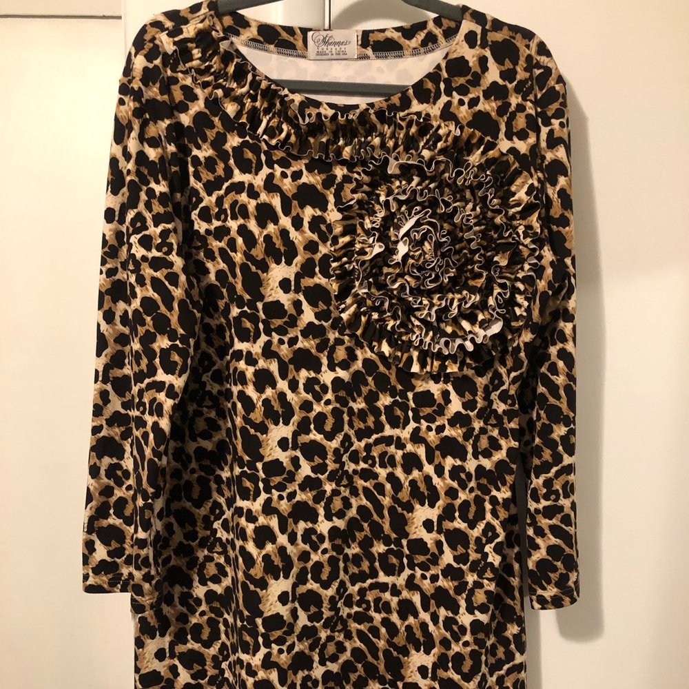 Shanna’s Threads Ruffle Flower Top XL